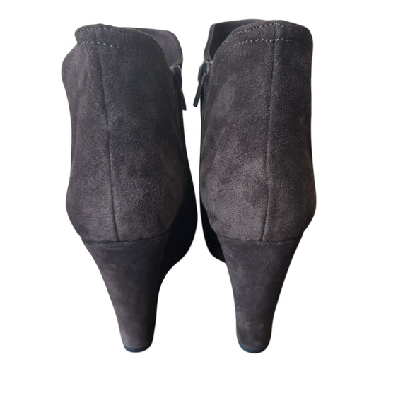 Vaneli Jara Wedge Suede Bootie Size 10 New - Picture 5 of 8